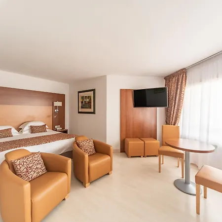Mercure Raphael Centre