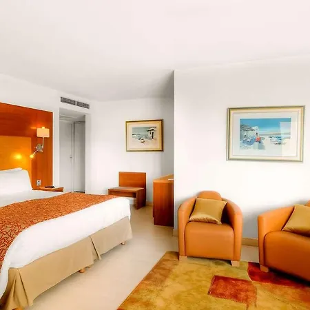 Mercure Raphael Centre Hotel