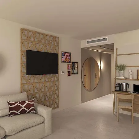 Hotel Mercure Raphael Centre 4*