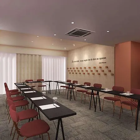 Mercure Raphael Centre Hotel