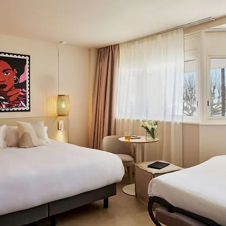Mercure Raphael Centre 4*