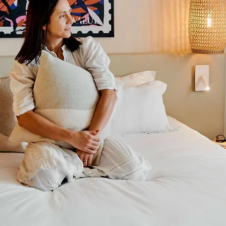 Hotel Mercure Raphael Centre 4*