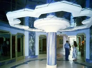 Mercure Raphael Centre 4*