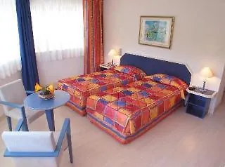 Mercure Raphael Centre Hotel