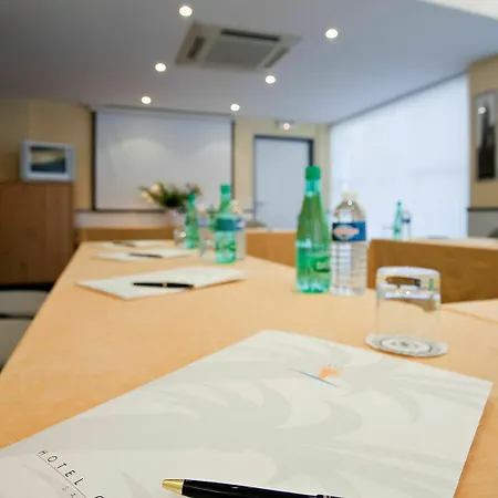 Mercure Raphael Centre 4*