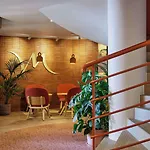 Mercure Raphael Centre Hotel 4*