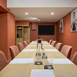 Hotel Mercure Raphael Centre 4*