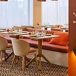 Mercure Raphael Centre Hotel