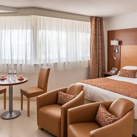 Mercure Raphael Centre Hotel