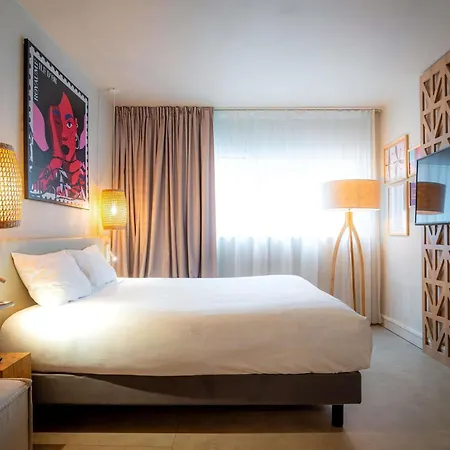 מלון Mercure Raphael Centre