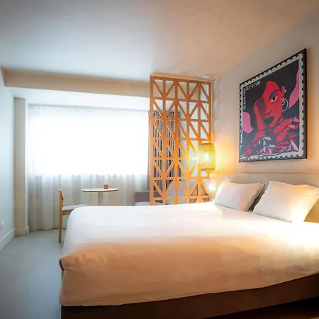 Mercure Raphael Centre מלון