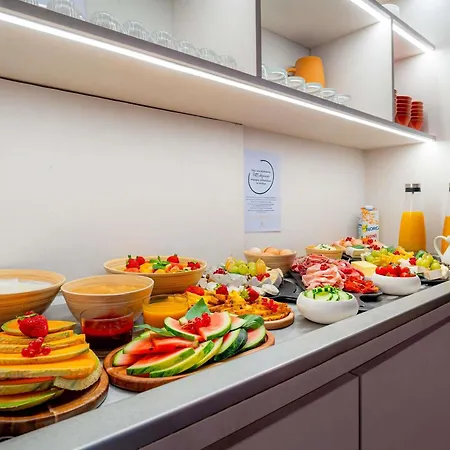 Mercure Raphael Centre Hotel