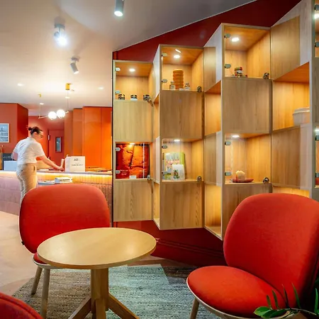 Mercure Raphael Centre