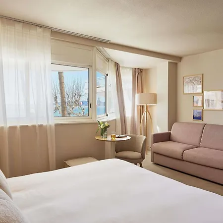 Hotel Mercure Raphael Centre Saint-Raphaël