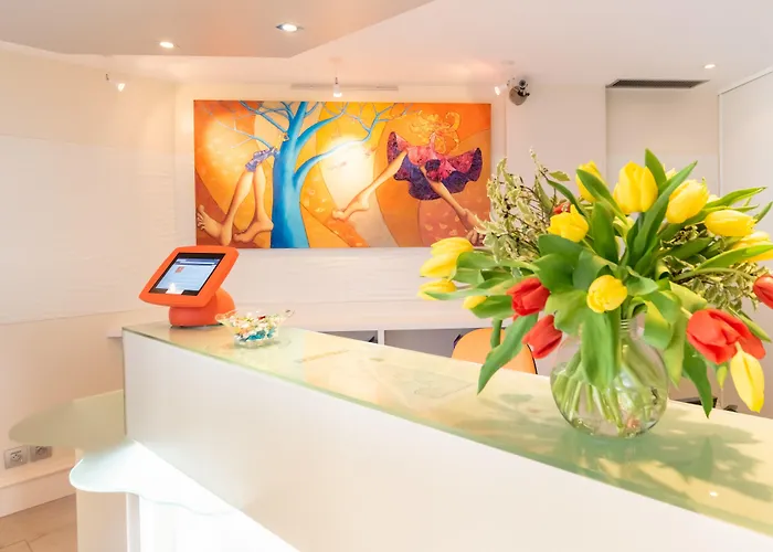 Hotel Mercure Raphael Centre 4*