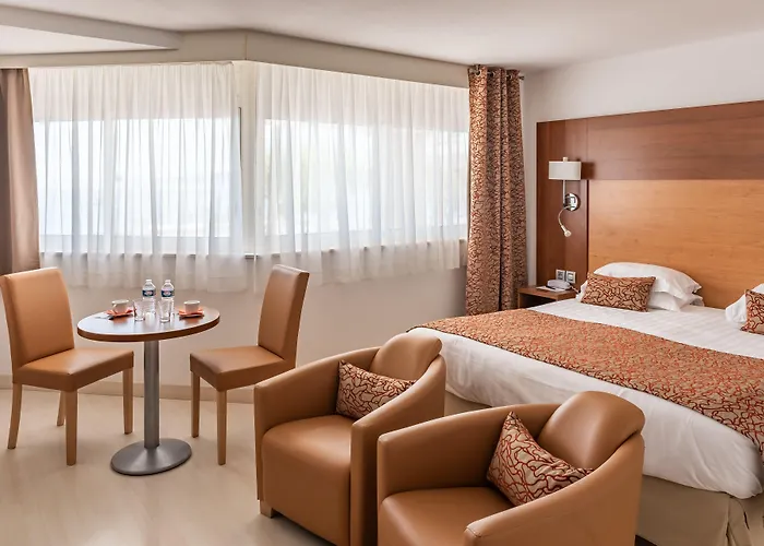 Mercure Raphael Centre Hotel